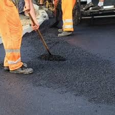 Best Driveway Snow Removal Preparation  in Avondale, PA